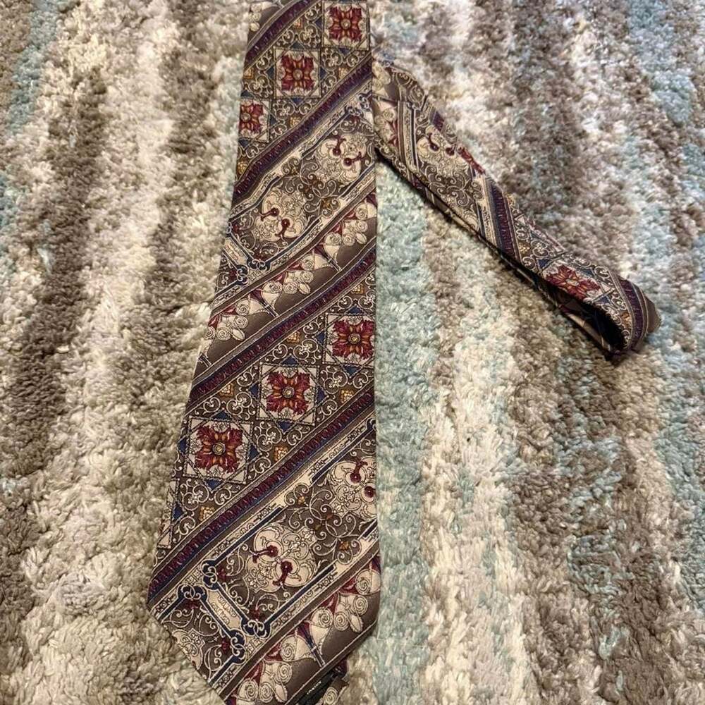 Van Heusen Silk Paisley Pattern Necktie Brown Burgundy